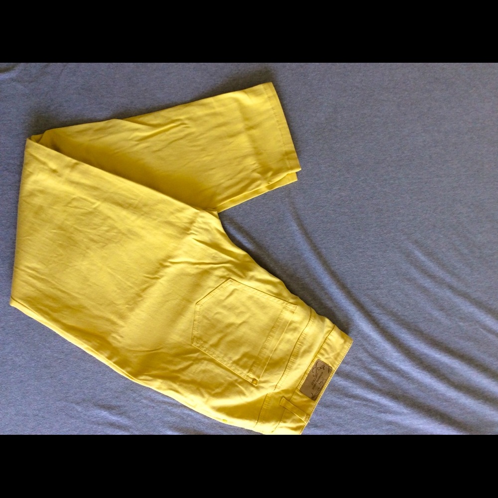 ⚡️⚡️ Yellow Pants Size Medium ⚡️⚡️